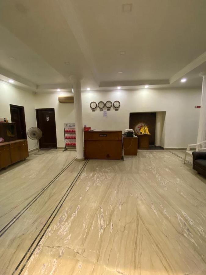 Lavi Hotel Hari Darshan - 10 Meter From Golden Temple Амритсар Экстерьер фото