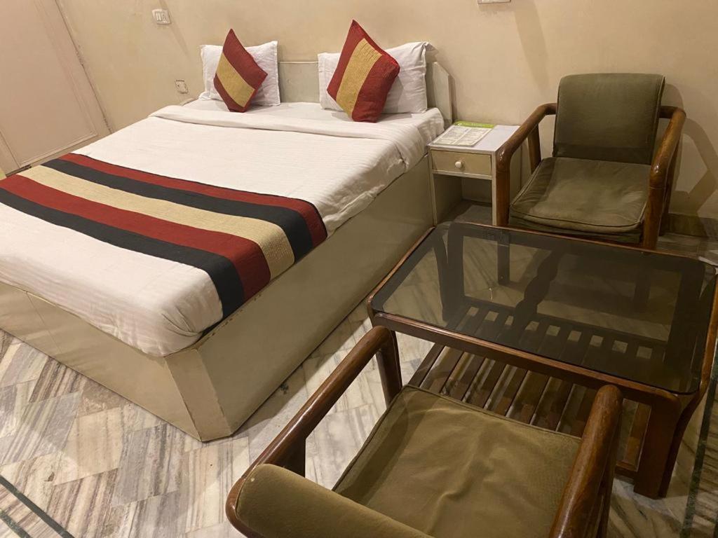 Lavi Hotel Hari Darshan - 10 Meter From Golden Temple Амритсар Экстерьер фото